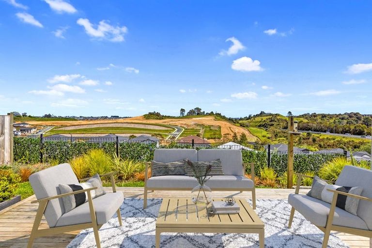 Photo of property in 47 Davey Crescent, Orewa, 0931