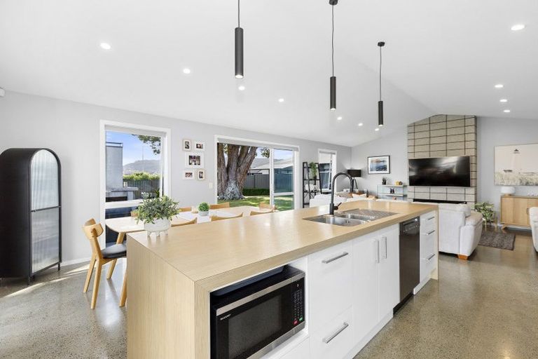 Photo of property in 36 Hopkirk Avenue, Wallaceville, Upper Hutt, 5018