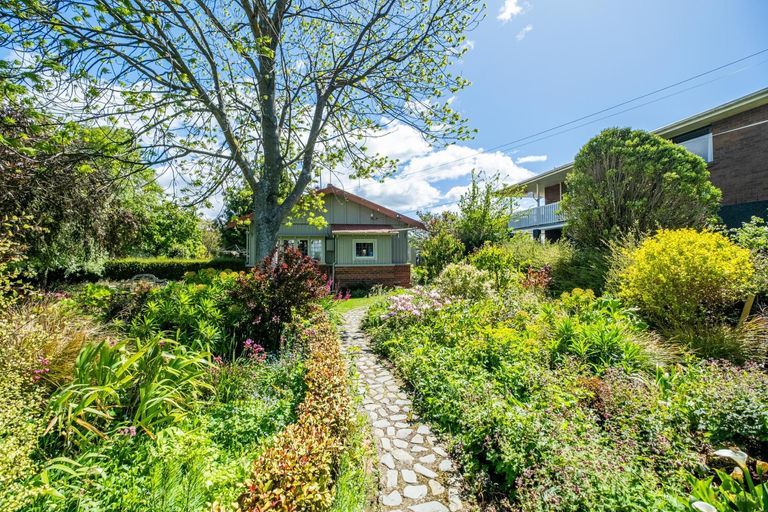 Photo of property in 4 Exeter Street, Waimate, 7924