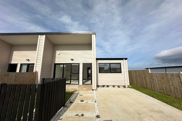 Photo of property in 15b Poruru Close, Papakura, 2110
