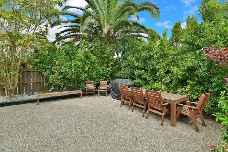 Photo of property in 11a Greta Place, Stanmore Bay, Whangaparaoa, 0932