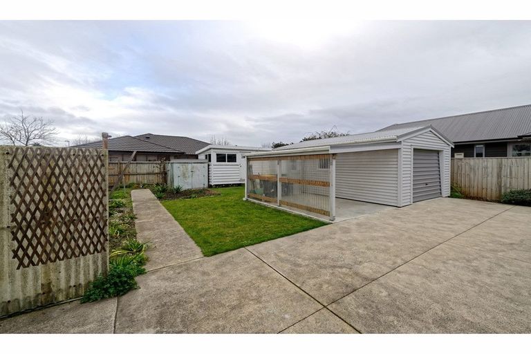 Photo of property in 21 Kinnaird Place, Hillmorton, Christchurch, 8025