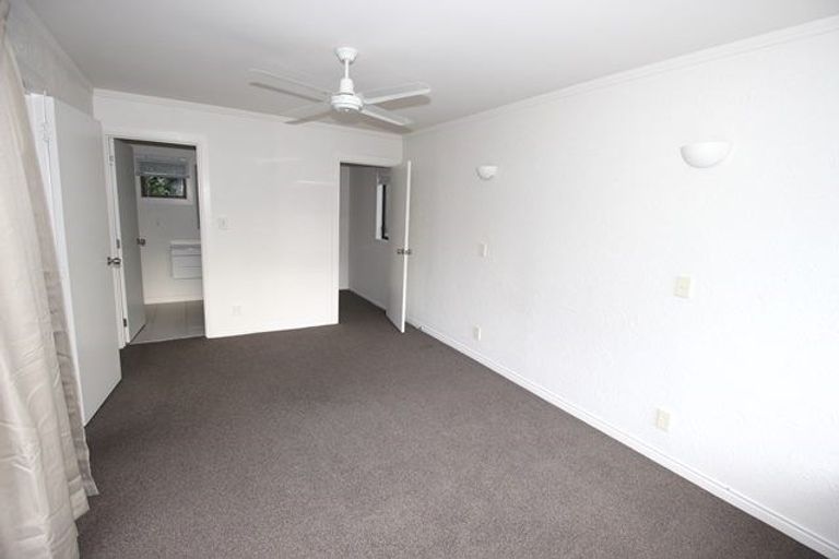 Photo of property in 11 Noel Avenue, Orewa, 0931