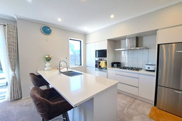 Photo of property in 28 Kauri Amber Road, Westgate, Auckland, 0614