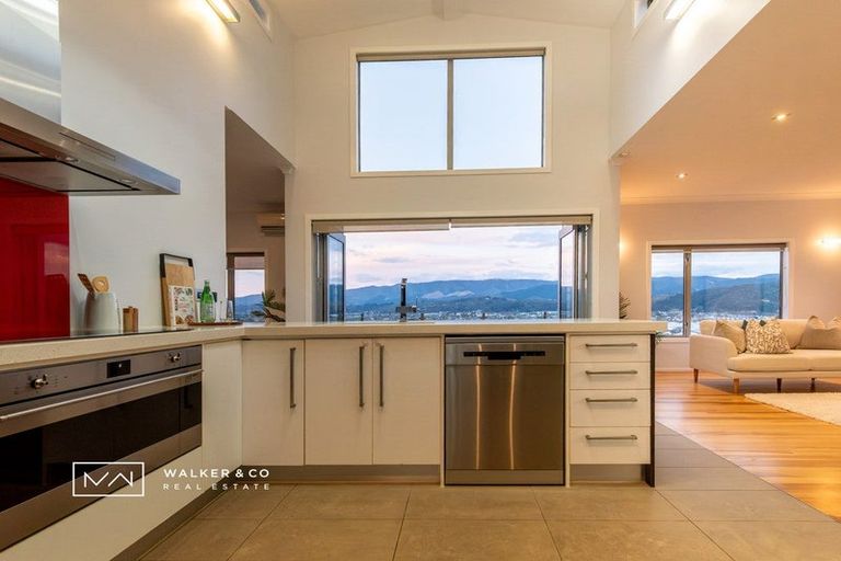 Photo of property in 25a Riverstone Drive, Riverstone Terraces, Upper Hutt, 5018