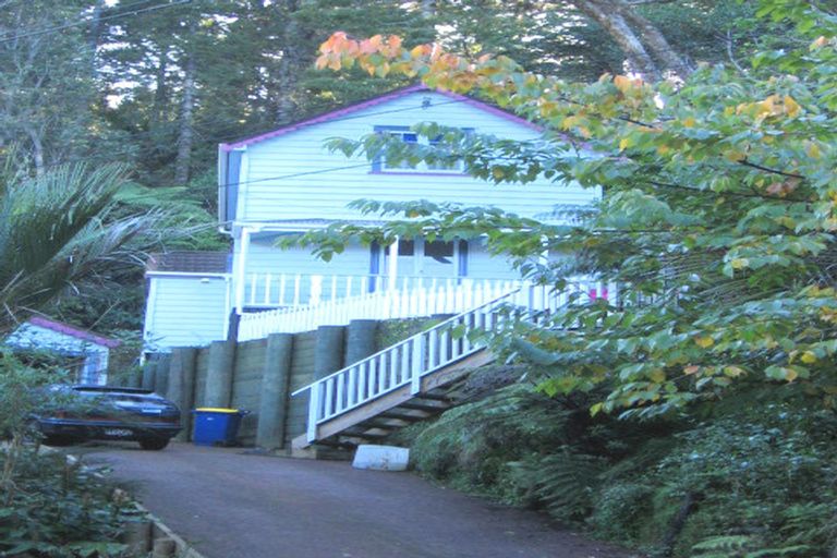 Photo of property in 107 Laingholm Drive, Laingholm, Auckland, 0604