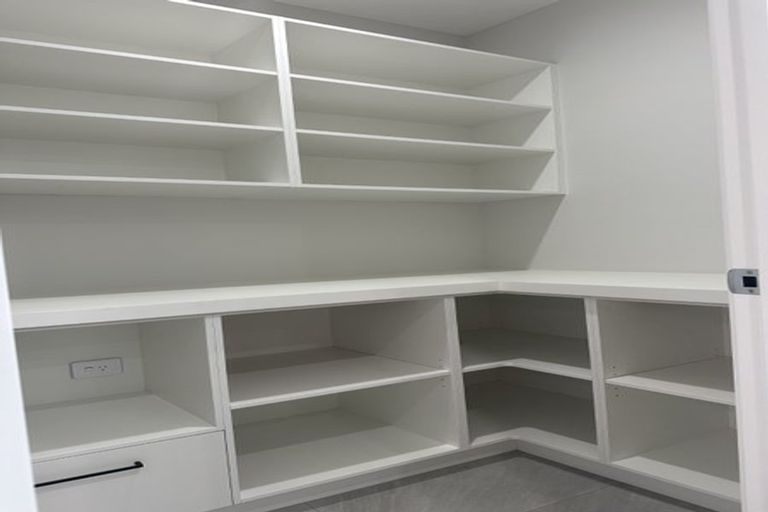 Photo of property in 5 Cassin Place, Taradale, Napier, 4112