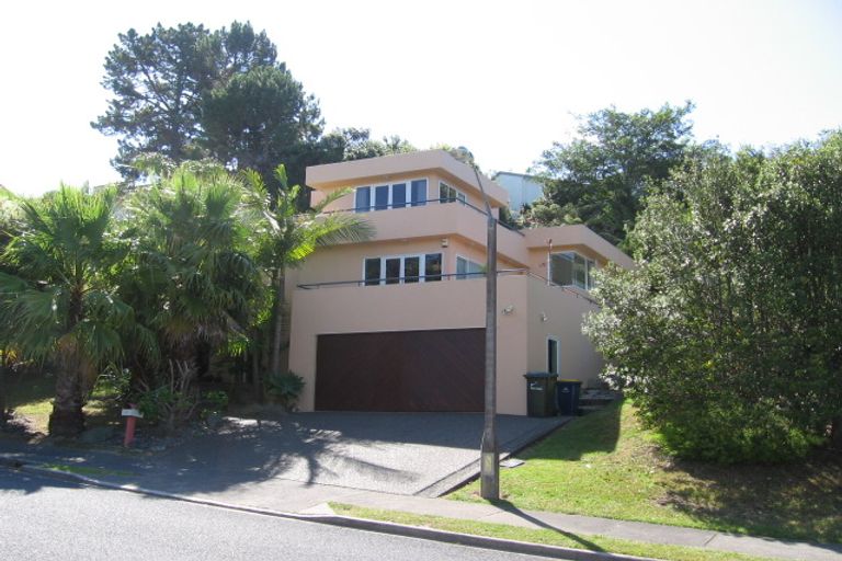 Photo of property in 21 Penguin Drive, Murrays Bay, Auckland, 0630