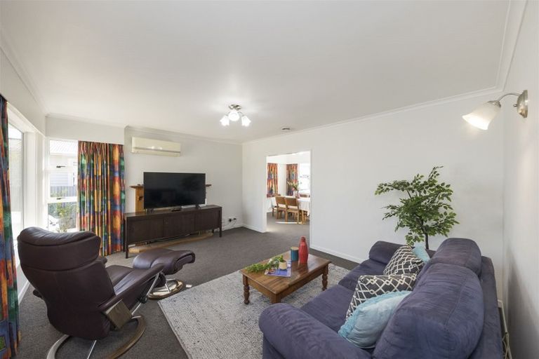 Photo of property in 35 Abraham Crescent, Milson, Palmerston North, 4414