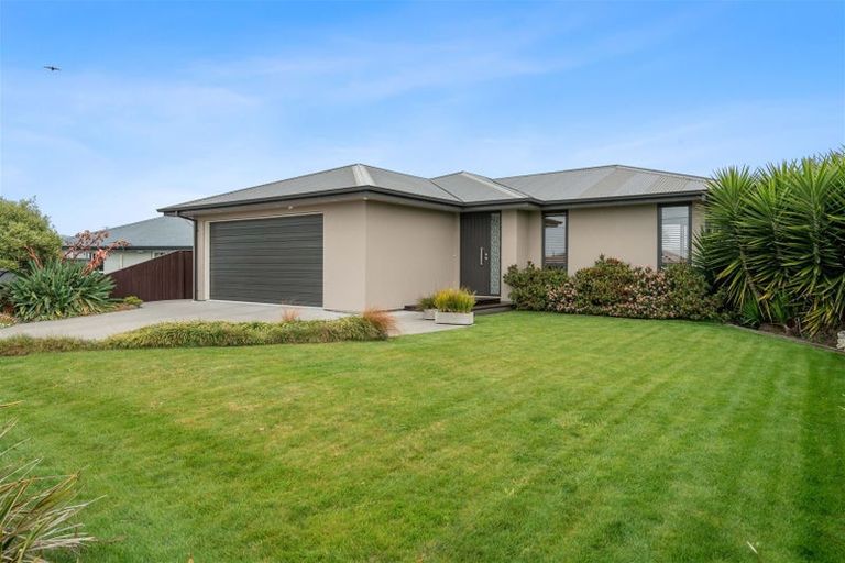 Photo of property in 76 Rowan Avenue, Aranui, Christchurch, 8061