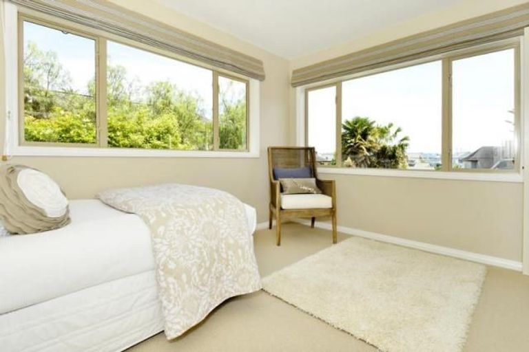 Photo of property in 29 Jubilee Avenue, Devonport, Auckland, 0624