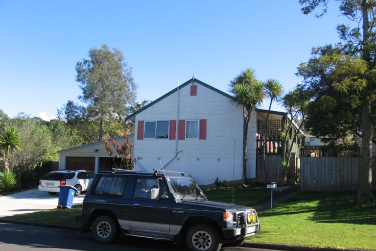 Photo of property in 4 Coey Place, Glen Eden, Auckland, 0602