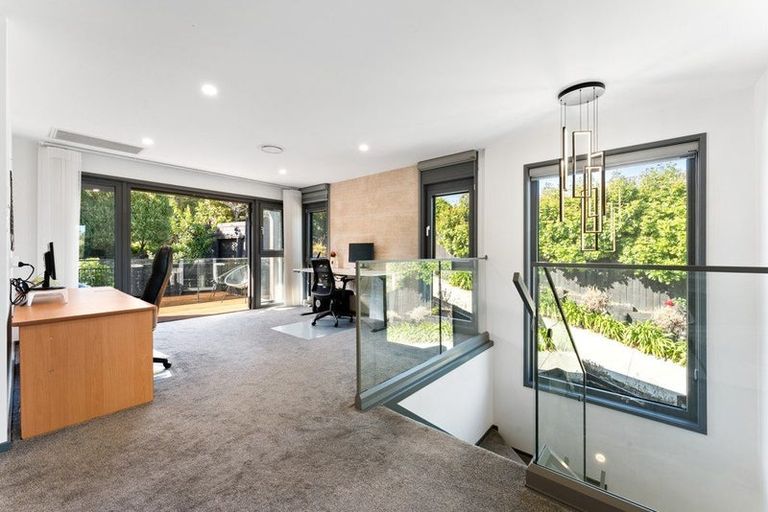 Photo of property in 48a Peter Terrace, Castor Bay, Auckland, 0620