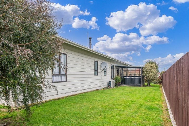 Photo of property in 9 Amelia Street, Woodville, 4920