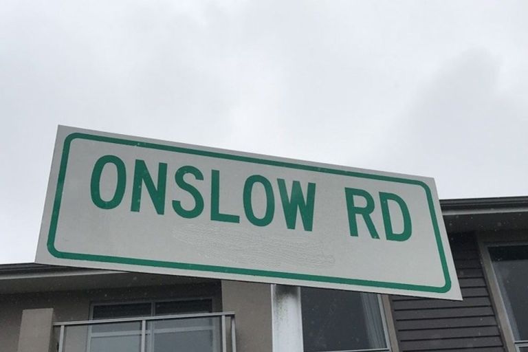 Photo of property in 17/2 Onslow Road, Khandallah, Wellington, 6035