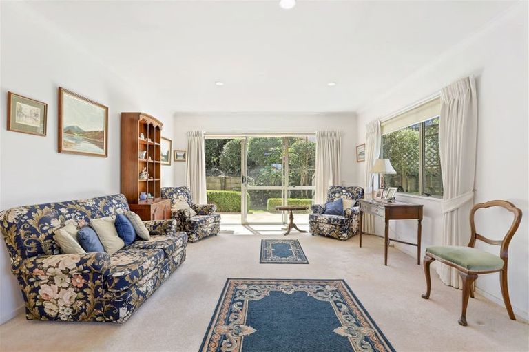 Photo of property in 19 Lakeridge Close, Rangatira Park, Taupo, 3330