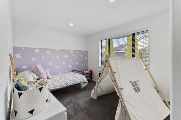 Photo of property in 11 Brookwater Avenue, Northwood, Christchurch, 8051