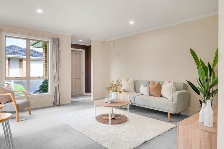Photo of property in 21 Sovereign Isle Lane, Rototuna, Hamilton, 3210