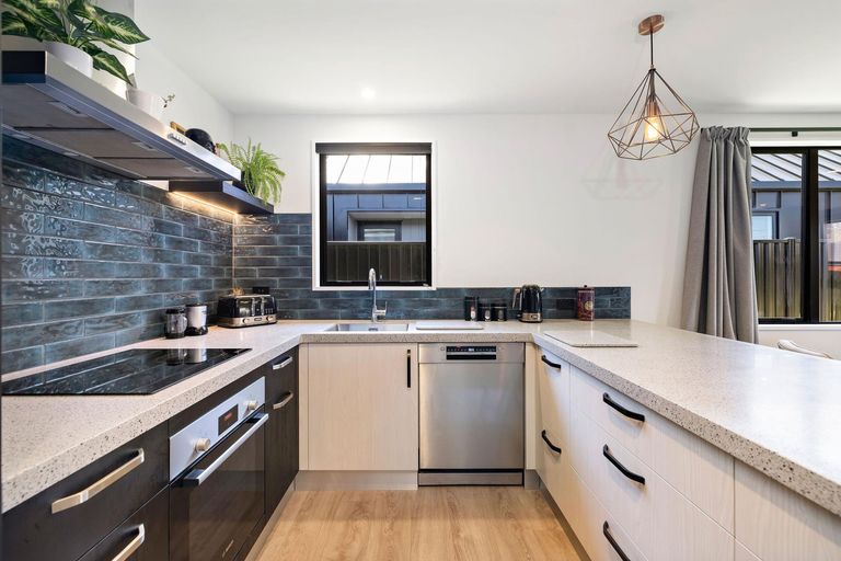 Photo of property in 5 Dunn Street, Lake Hawea, 9382