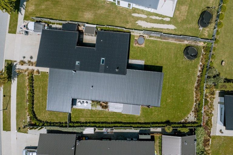 Photo of property in 9 Centre Crescent, Wanaka, 9305