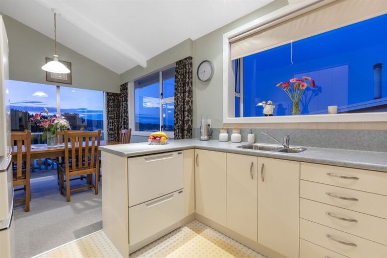 Photo of property in 37 Ernest Street, Ranui, Porirua, 5024