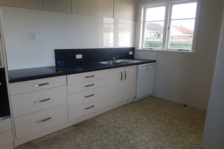 Photo of property in 646 Featherston Street, Roslyn, Palmerston North, 4414