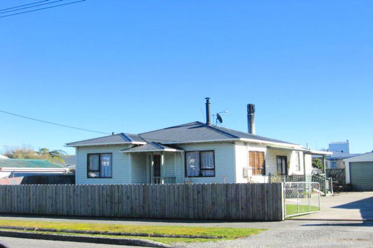 Photo of property in 152 Shakespeare Street, Greymouth, 7805