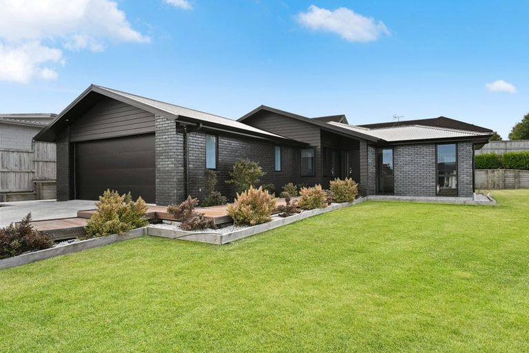 Photo of property in 23 Waireka Road, Rototuna North, Hamilton, 3210