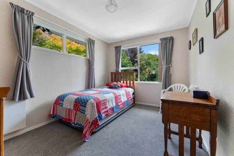 Photo of property in 21 Ambury Place, Merrilands, New Plymouth, 4312