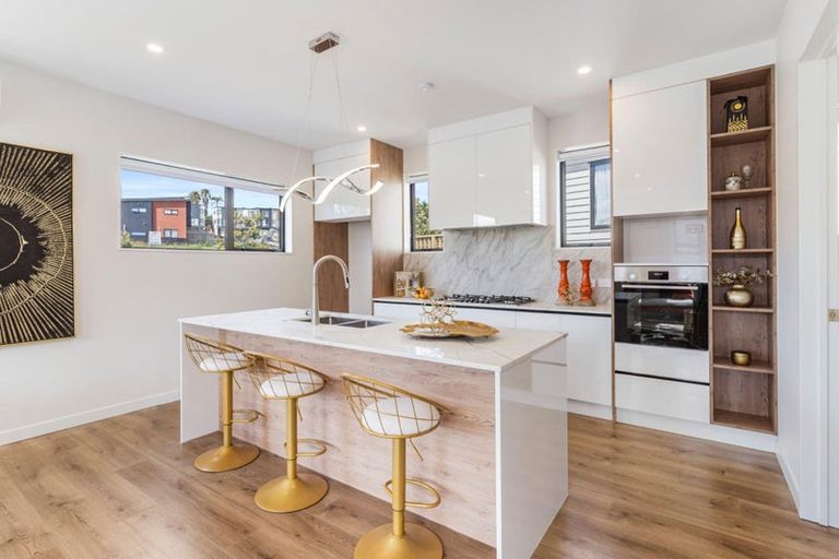 Photo of property in 28 Baumea Rise, Massey, Auckland, 0614