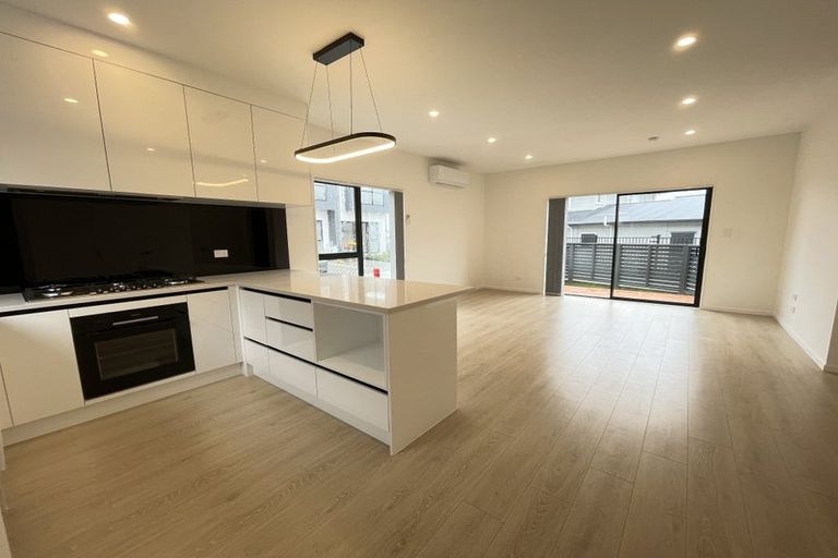 Photo of property in 13e Glendhu Road, Bayview, Auckland, 0629