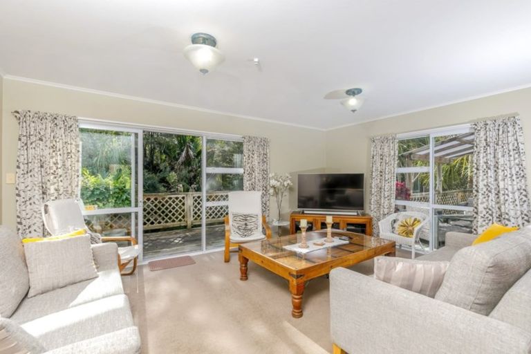 Photo of property in 42 Infidel Place, Torbay, Auckland, 0630