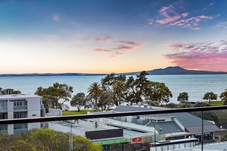 Photo of property in The Victor, 505/4 Bute Road, Browns Bay, Auckland, 0630