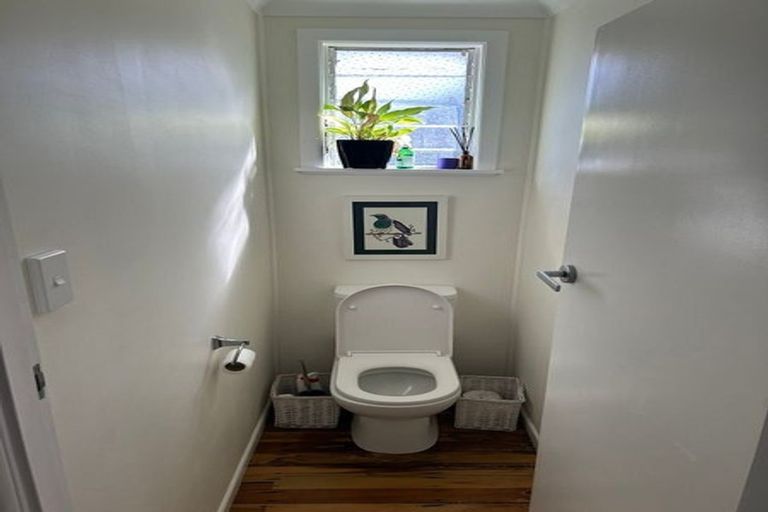 Photo of property in 82 Wharf Road, Te Atatu Peninsula, Auckland, 0610