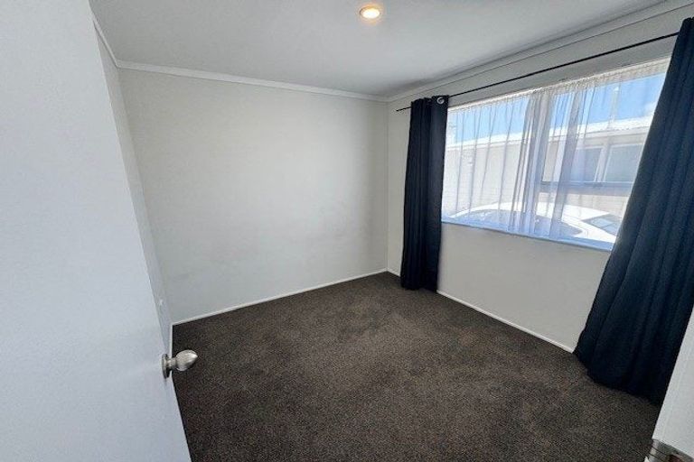 Photo of property in 35 Tabitha Crescent, Henderson, Auckland, 0612
