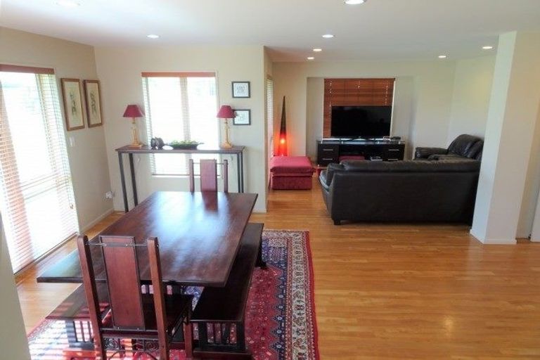 Photo of property in 16 Ridgeway Drive, Greymouth, 7805