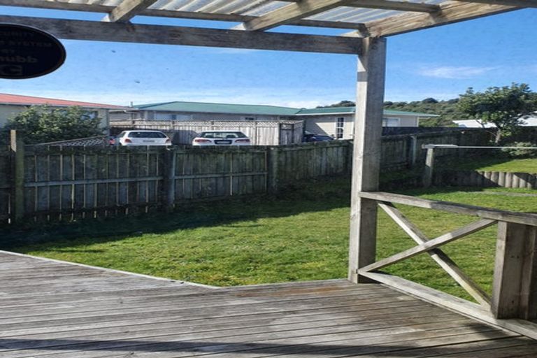 Photo of property in 15 Welland Place, Island Bay, Wellington, 6023