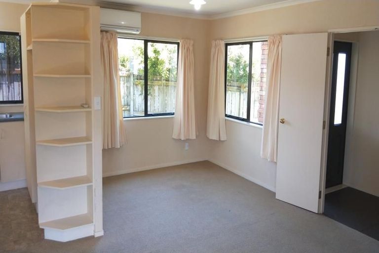 Photo of property in 17 Charles Cross Street, Longburn, Palmerston North, 4412
