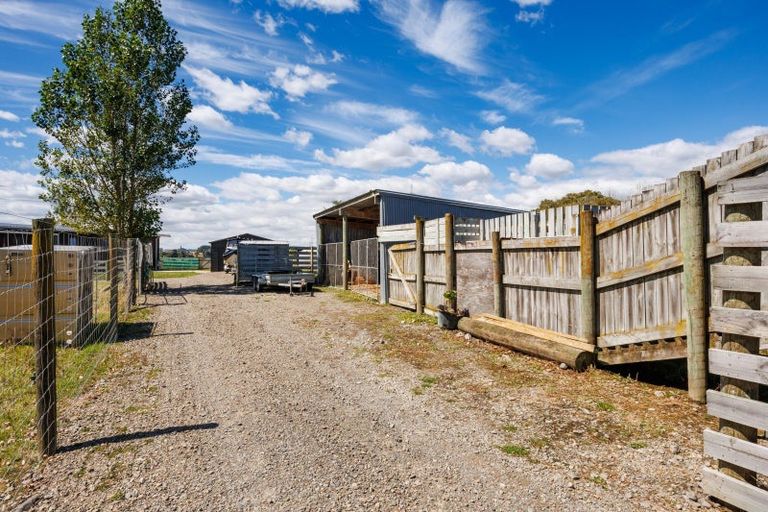 Photo of property in 107 Ashhurst Road, Bunnythorpe, Palmerston North, 4481