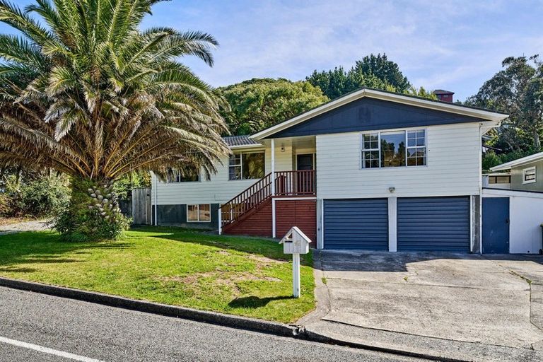 Photo of property in 42 Spinnaker Drive, Whitby, Porirua, 5024