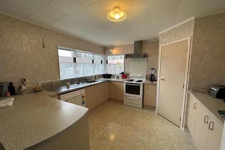 Photo of property in 1/12 Ford Avenue, Te Kamo, Whangarei, 0112