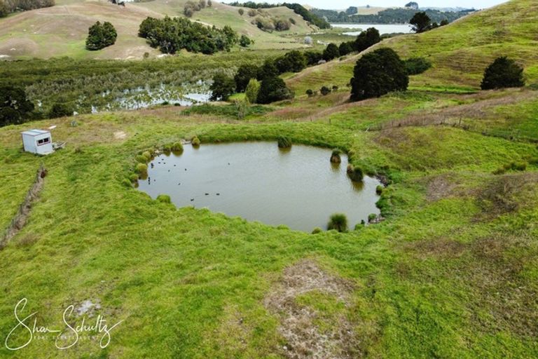 Photo of property in 215c Heatley Road, Whakapirau, 0583