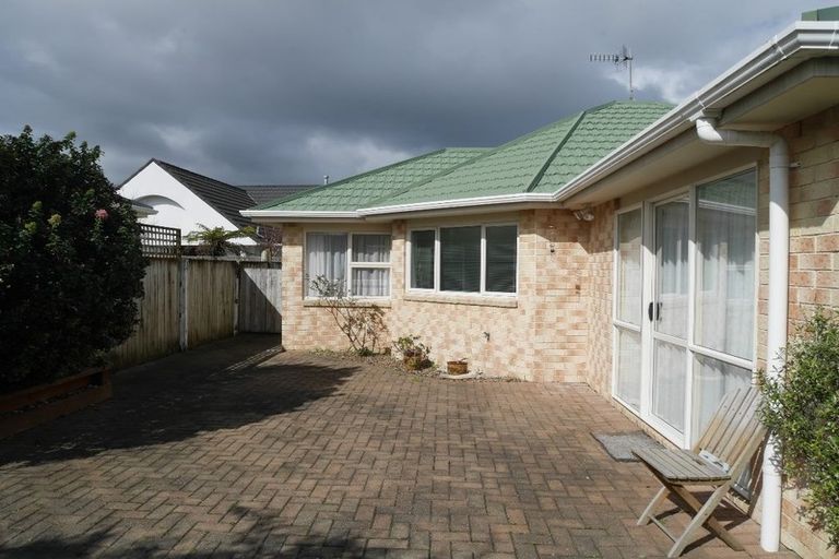 Photo of property in 9 Greenaway Road, Waikanae, 5036