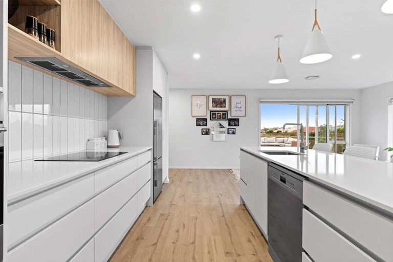 Photo of property in 58 Whatumairangi Way, Owhata, Rotorua, 3010