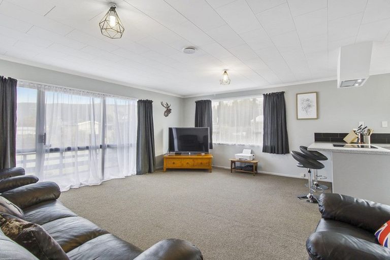Photo of property in 3 Saul Shrives Place, Waimate, 7924