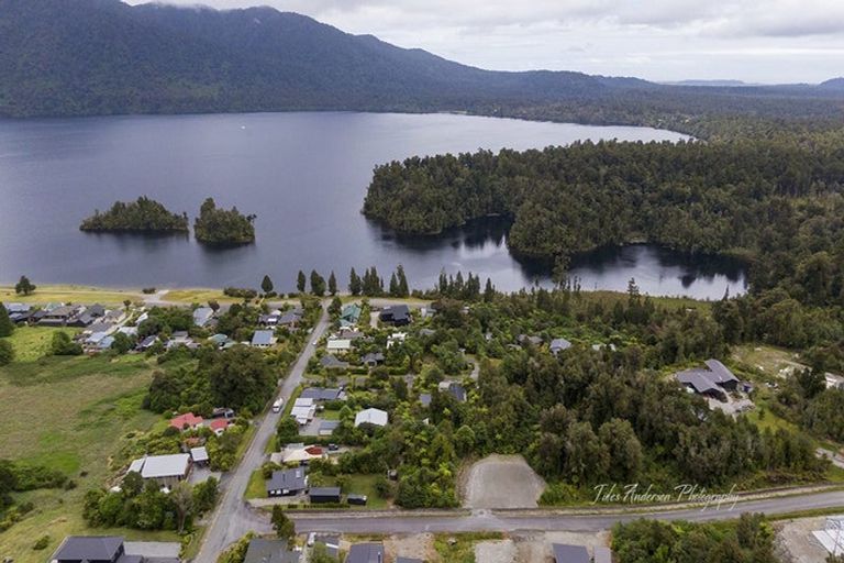 Photo of property in 16 Stuart Street, Lake Kaniere, Kokatahi, 7881