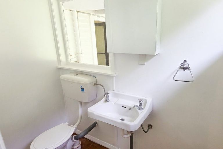 Photo of property in 52 Sunny Grove, Wainuiomata, Lower Hutt, 5014