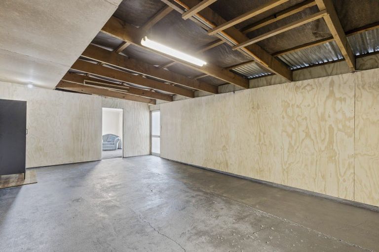 Photo of property in 27 Tukapa Street, Westown, New Plymouth, 4310