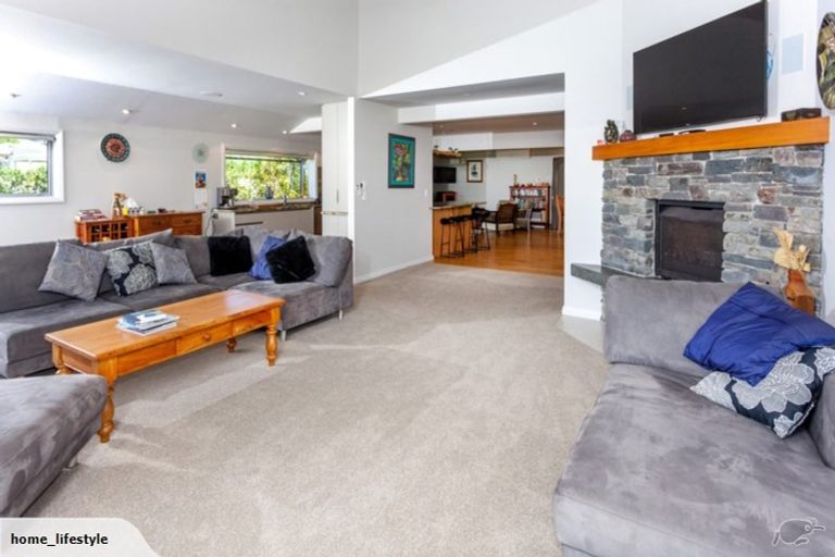Photo of property in 115 Oratia Place, Onemana, Whangamata, 3691
