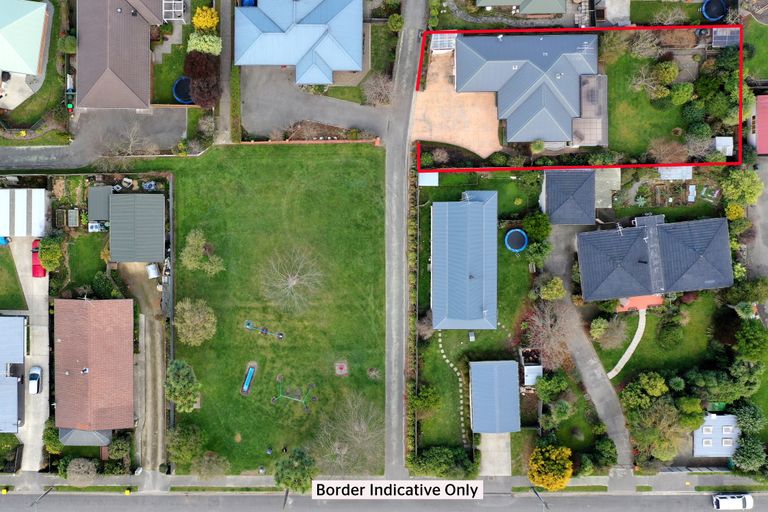 Photo of property in 43 Gladstone Road, Woodend, 7610